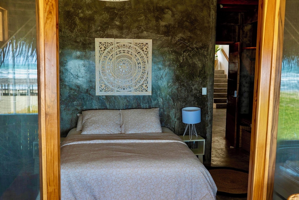 Honeymoon Room, 1 Bedroom, Non Smoking, Beach View photo 1
