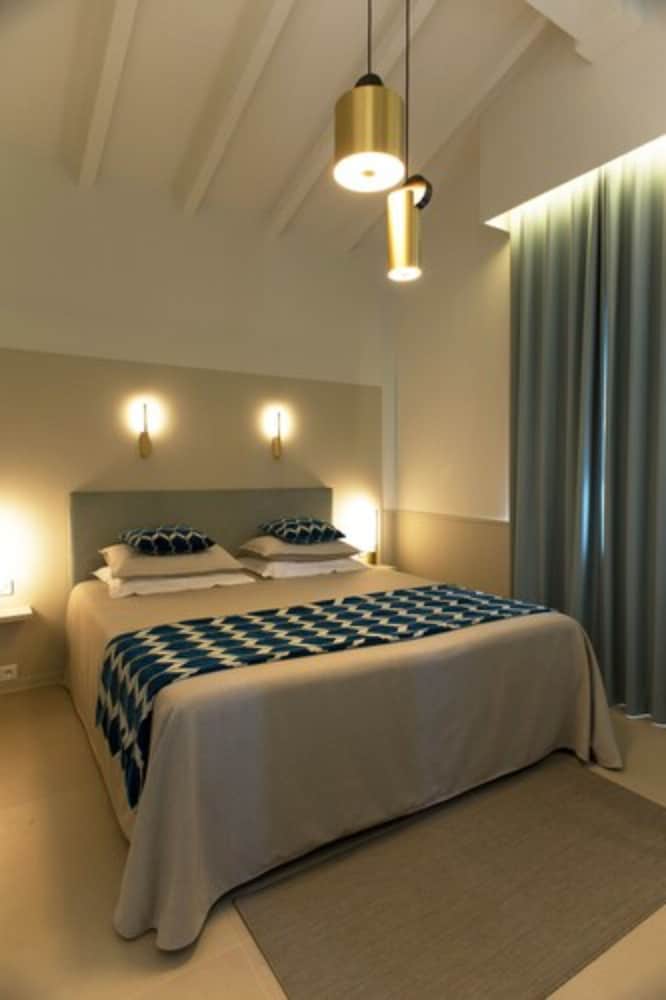 Double Room, Harbor View - Photo 10