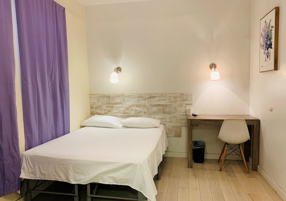 Basic Double Room photo 3