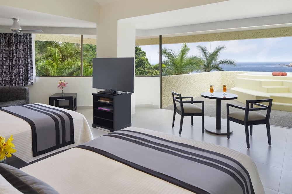 Junior Suite, 2 Double Beds, Hot Tub (Preferred Club) - Photo 1