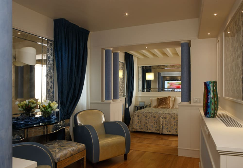 Family Suite, 2 Bedrooms (St. Mark View)
