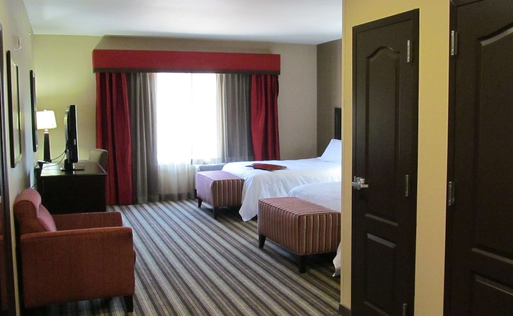 Room, 2 Queen Beds, Accessible, Non Smoking photo 1