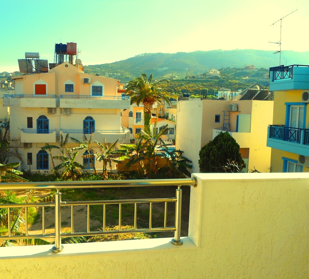 Apartment with Partial Sea View photo 3