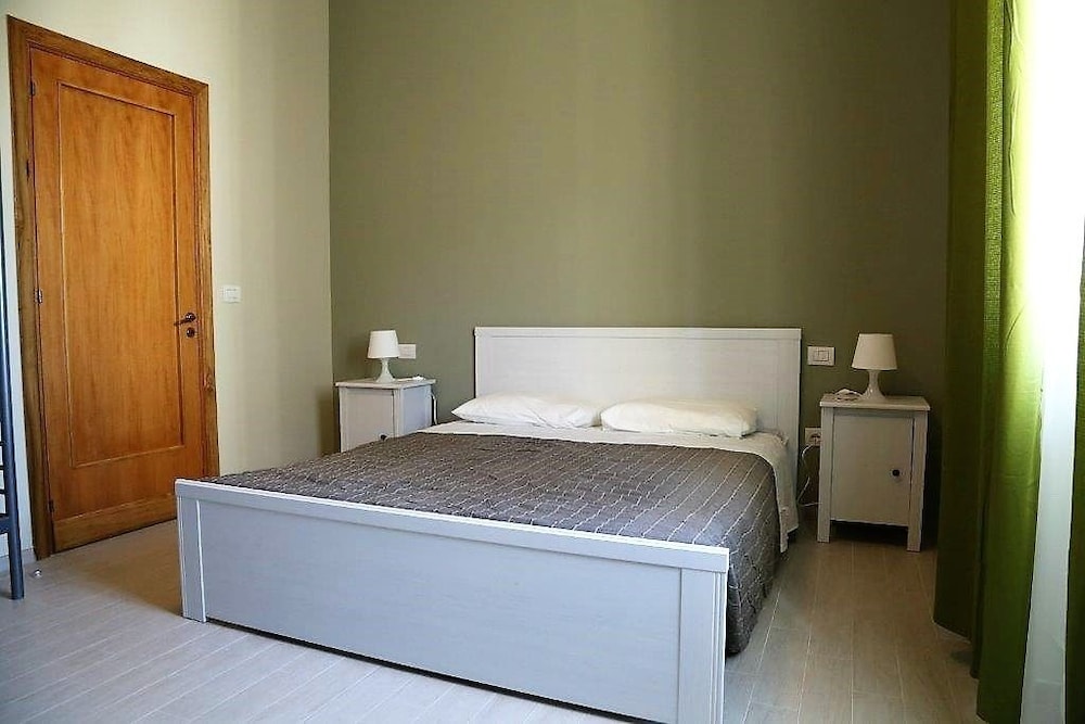 House, 2 Bedrooms, Kitchen photo 1
