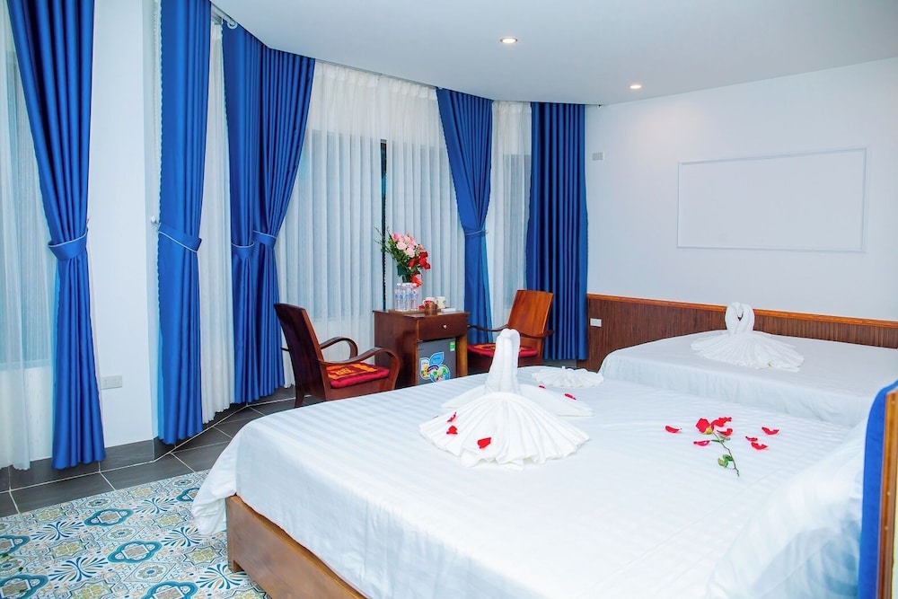 Deluxe Double or Twin Room, 1 Bedroom, Non Smoking, Courtyard View photo 3