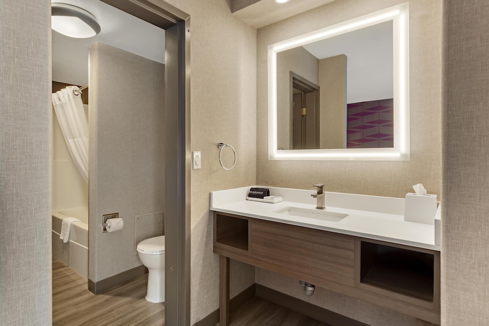 Suite, Multiple Beds, Non Smoking, Kitchenette