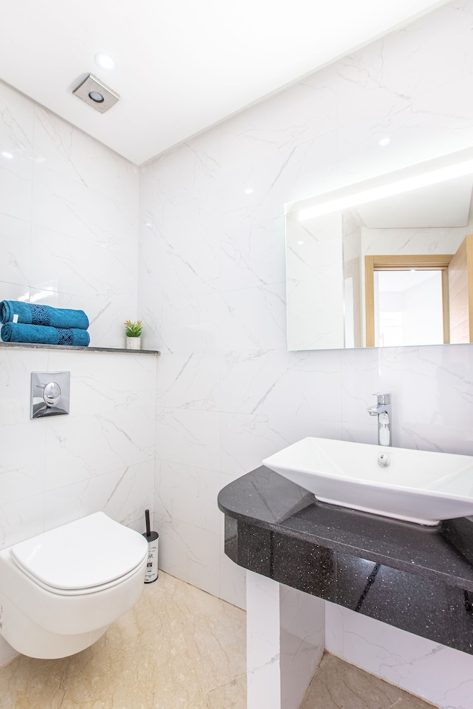 Premium Apartment, 2 Bedrooms, Balcony - Photo 6