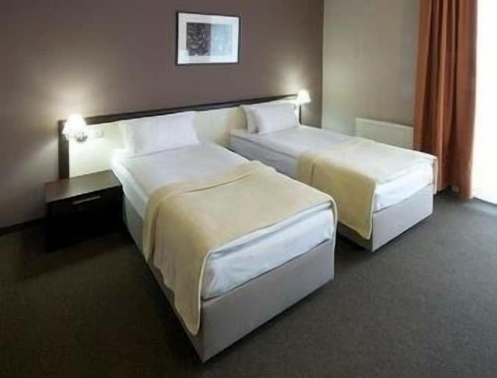 Twin Room, 2 Twin Beds - Photo 3