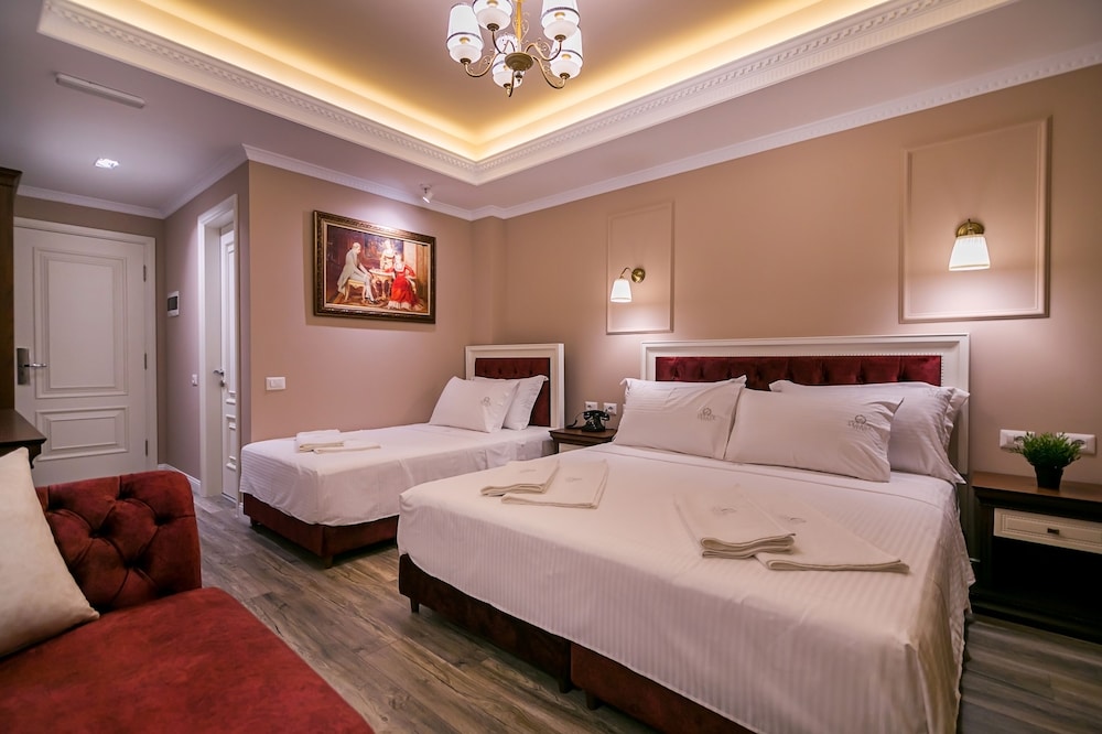 Luxury Triple Room photo 3