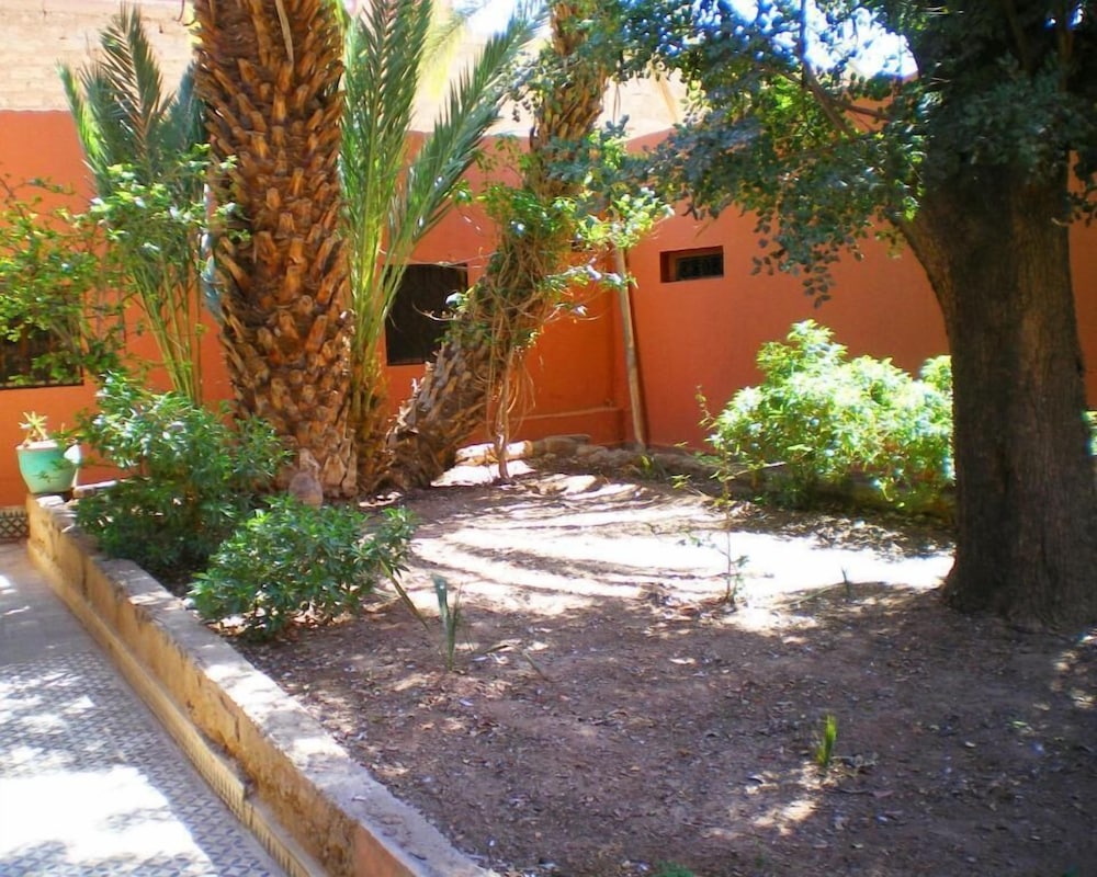 Classic Double or Twin Room, Garden View photo 2