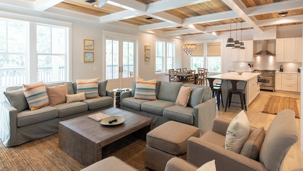 House, Multiple Beds, Pool Access, Pool View (318 Canal Street)