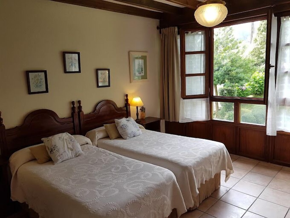 Habitación Doble o Twin Confort, con Vistas a la Montaña