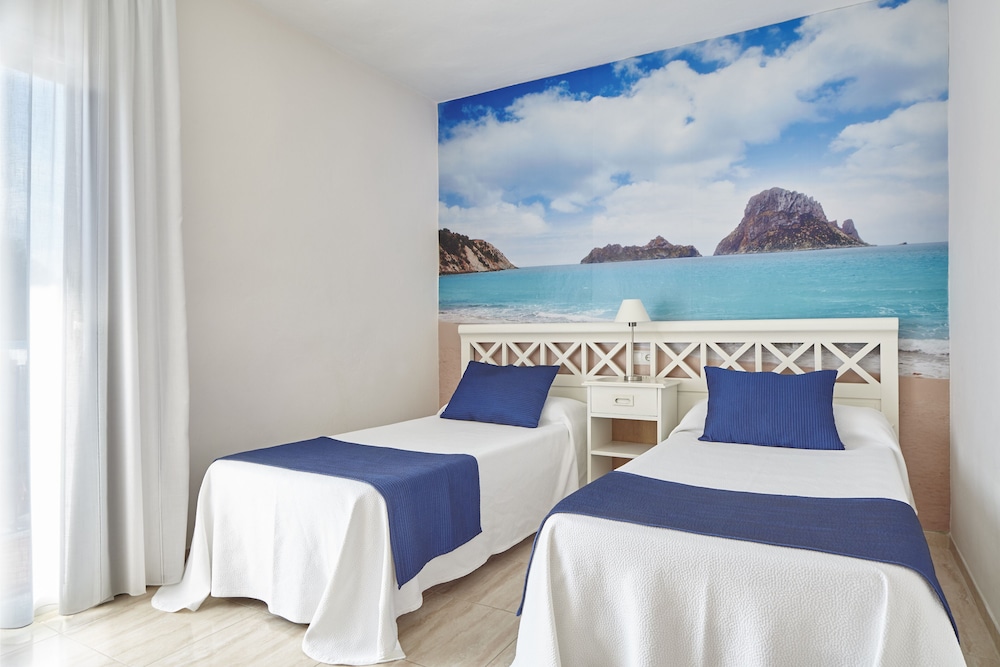 Superior Double or Twin Room, Tower photo 3