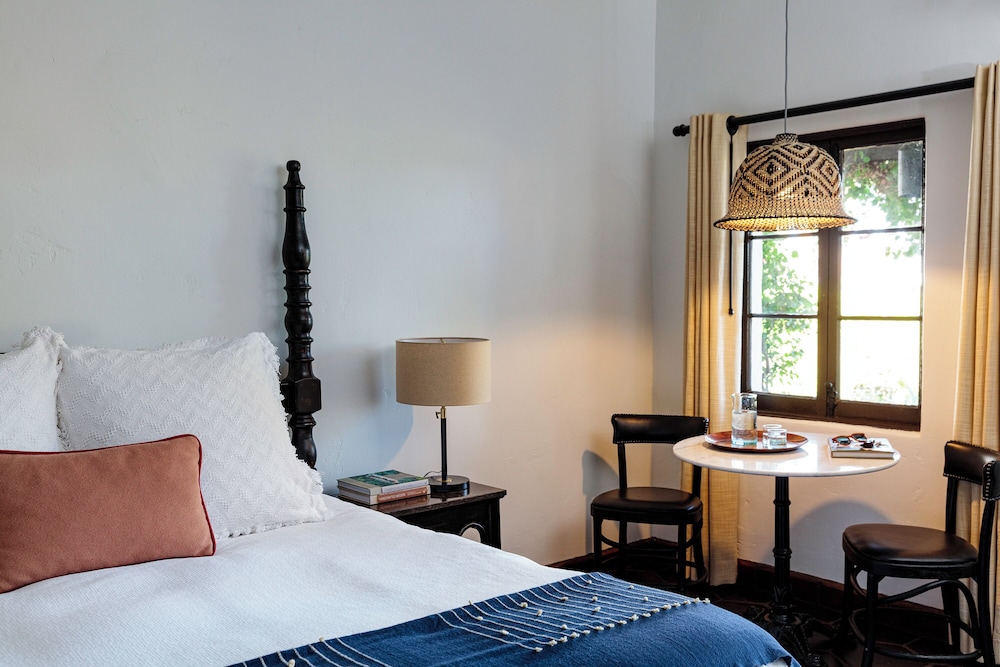 Room, 1 Queen Bed (Estate Guestroom) - Photo 1