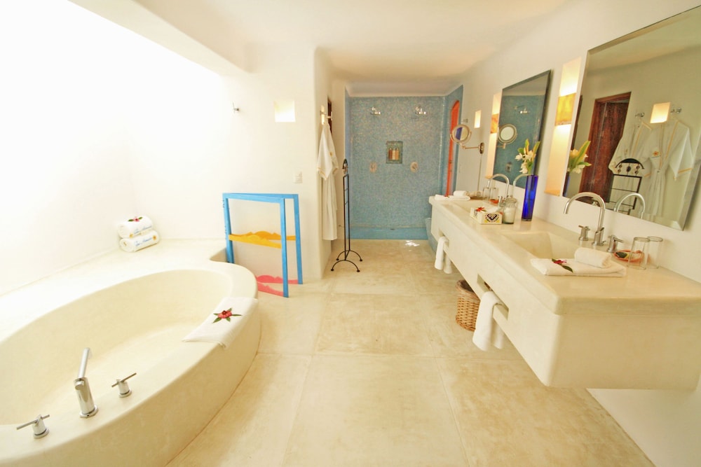 Premium Studio Suite photo 2