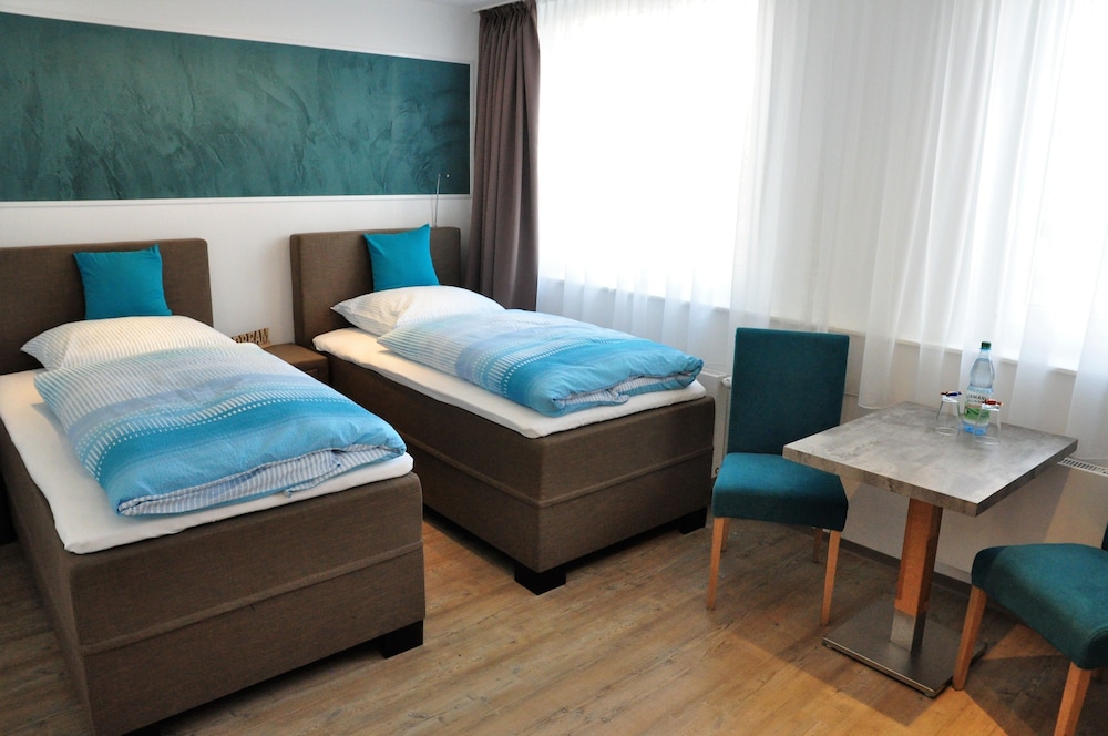Classic Studio, 2 Twin Beds photo 1