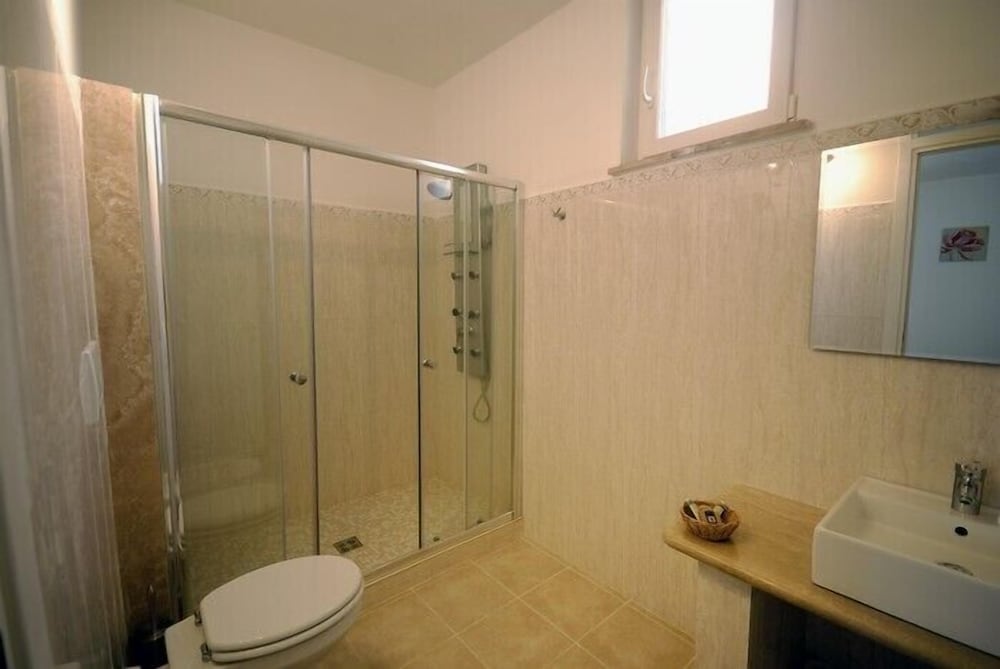 Superior Triple Room photo 3