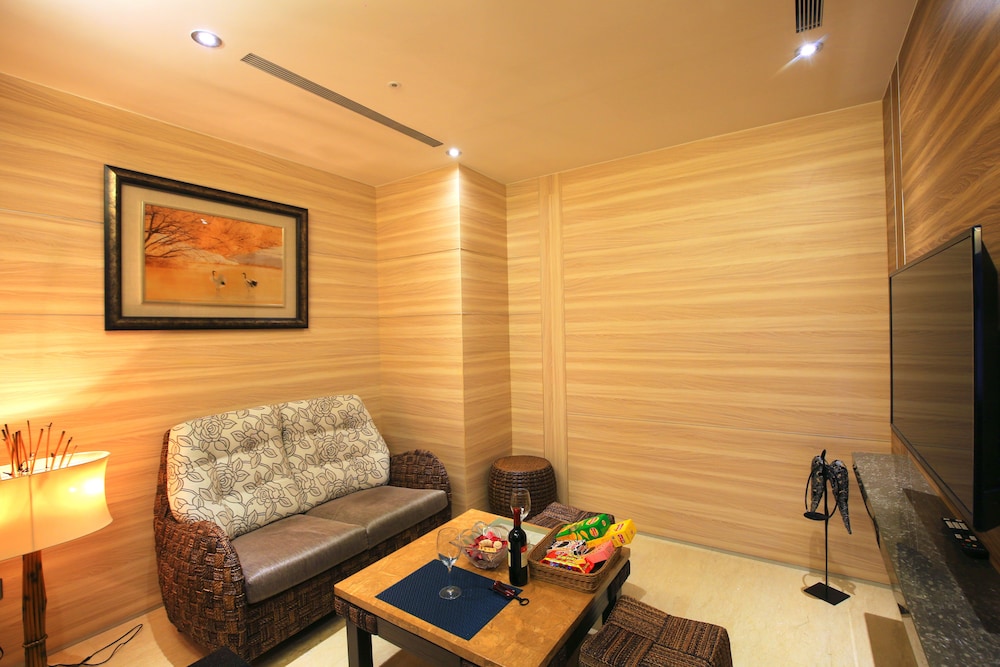 Executive Double Room, 1 Queen Bed, Bathtub, Tower photo 3