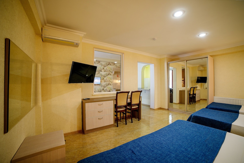 Family Studio