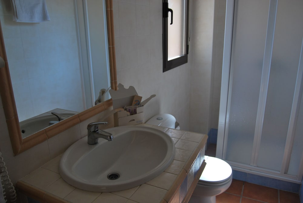 Standard Double Room, 2 Twin Beds photo 2