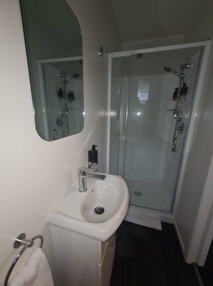 Deluxe Studio Suite photo 2