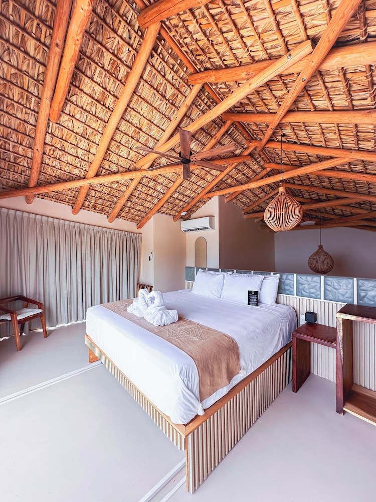 Exclusive Studio Suite, Ocean View photo 2
