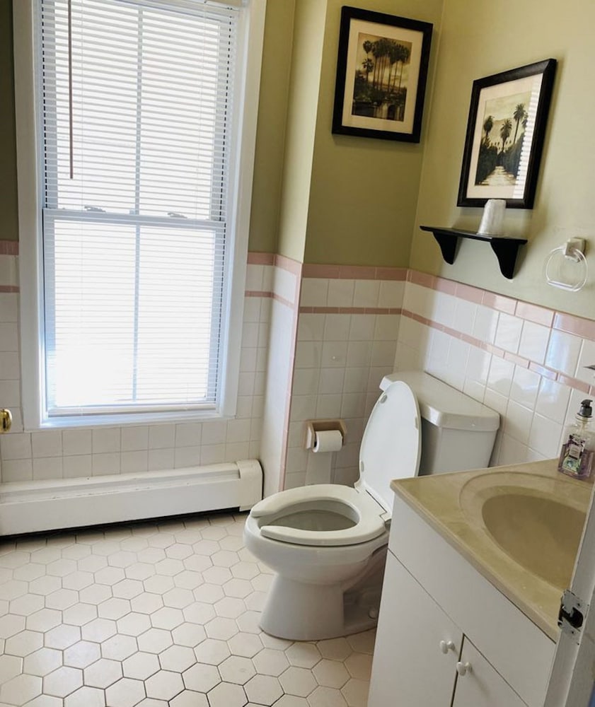 Standard Queen Room, Private Bathroom (Room 3) photo 2