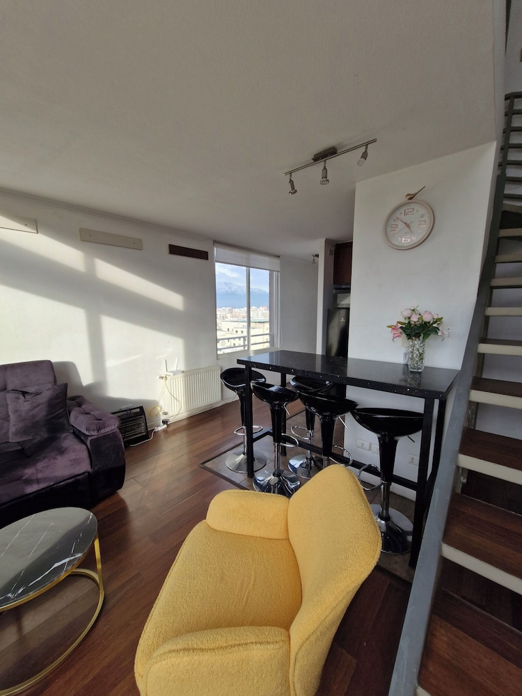Deluxe Loft, City View photo 3