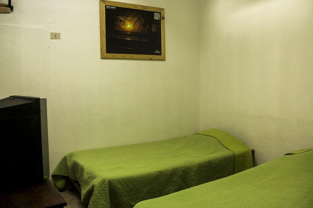 Classic Suite, 2 Twin Beds, Private Bathroom