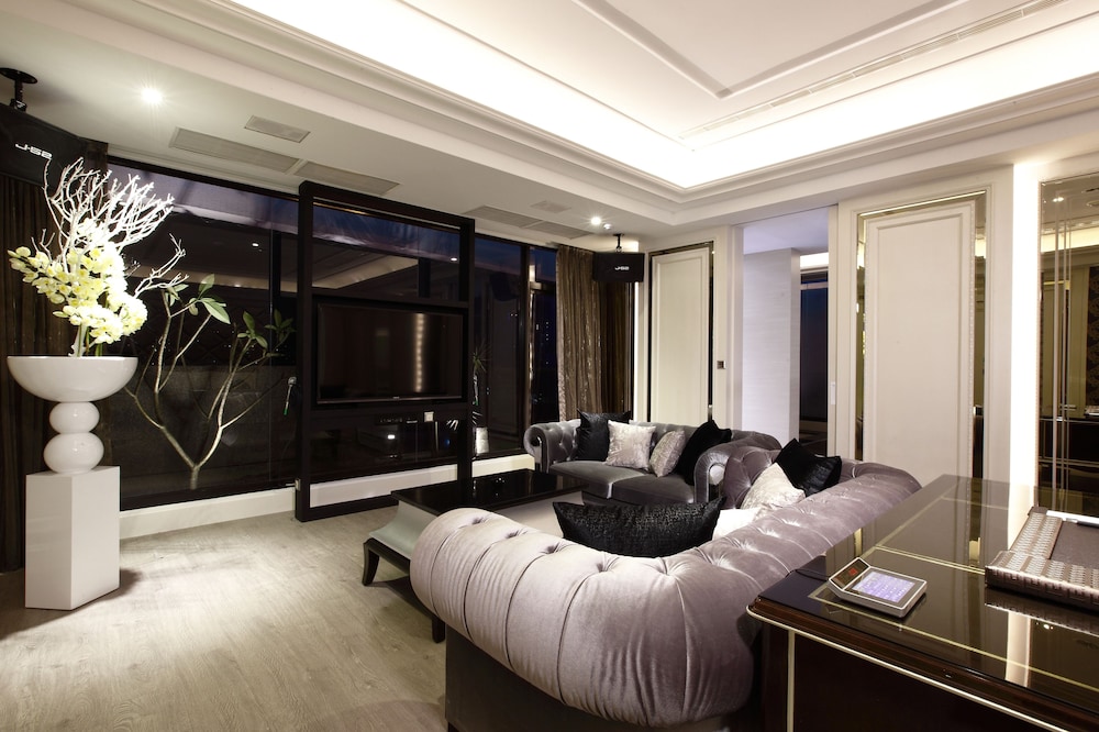 Royal Room, 1 Bedroom, Sauna, Tower (Check-in at 6PM)