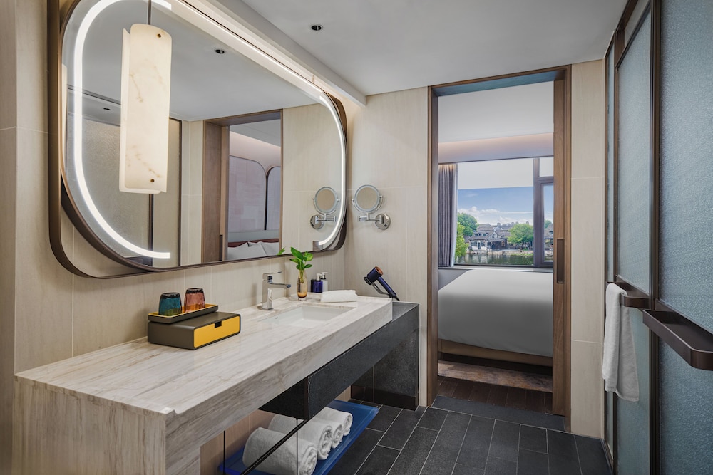 Suite, 1 Bedroom, River View