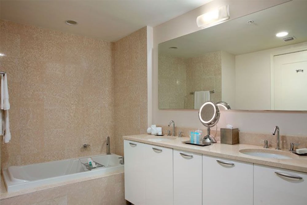Suite, Multiple Beds - Photo 7