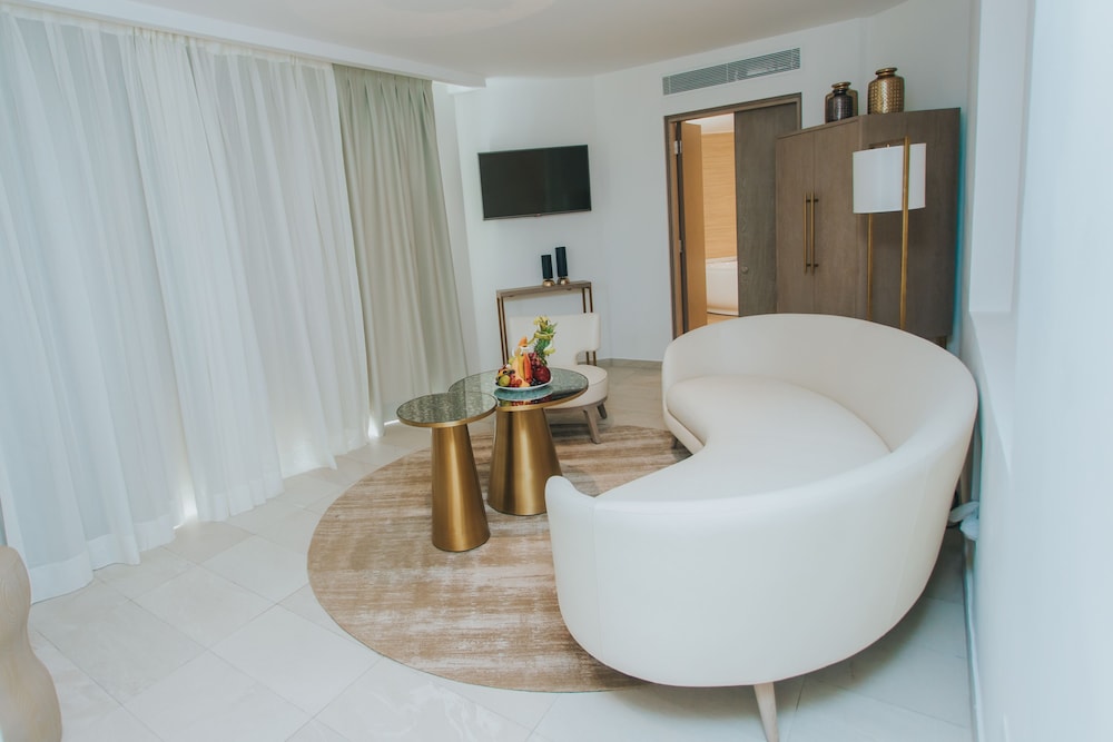 Suite, Multiple Beds (Platinum)