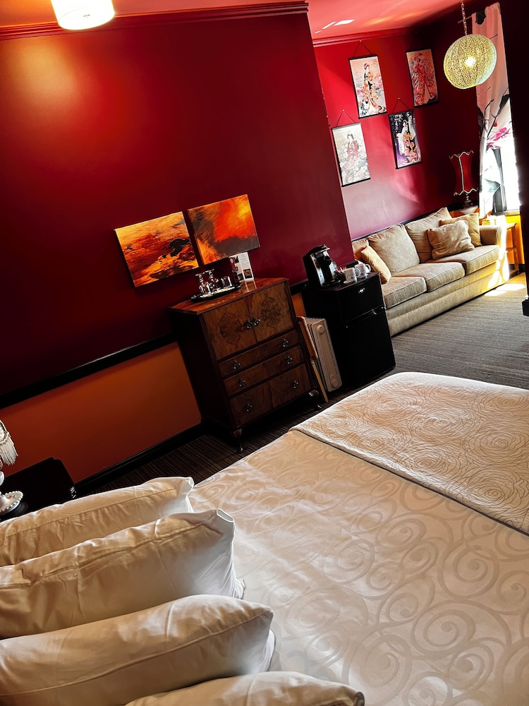 Superior Room, 1 Queen Bed with Sofa bed, Sea View, Sea Facing photo 2