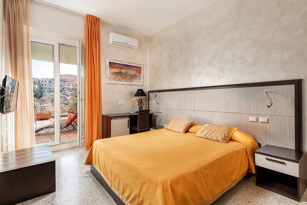 Superior Room, City View - Photo 6