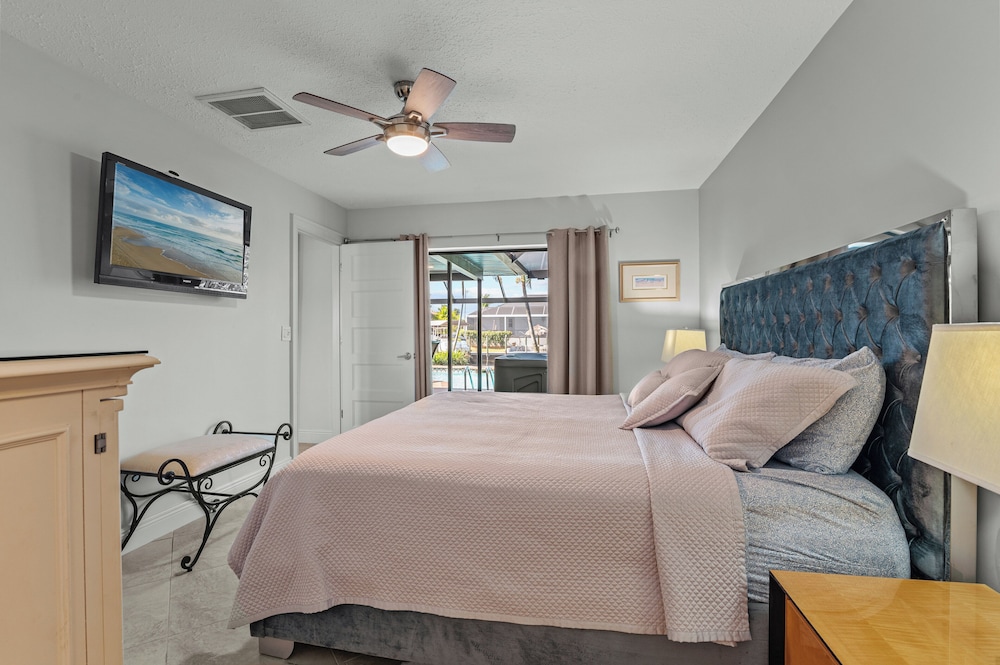 Deluxe Villa, Multiple Bedrooms, Private Pool, Canal View
