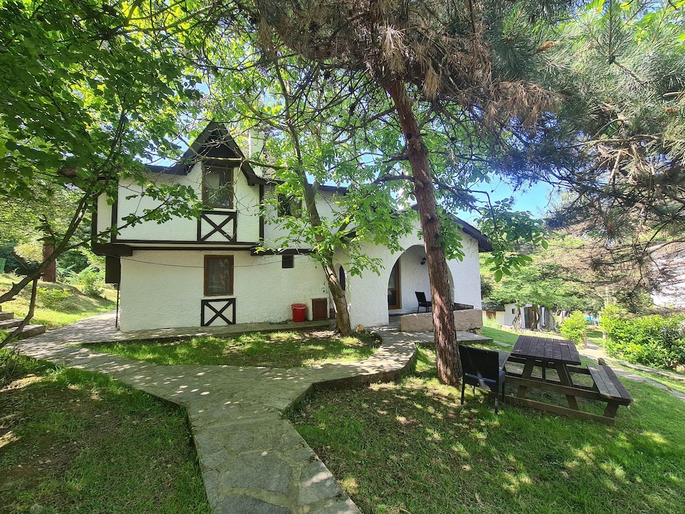 Traditional Cottage - Photo 7