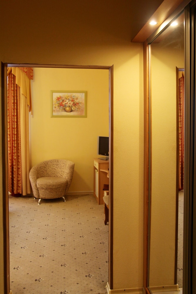 Standard Double Room photo 3