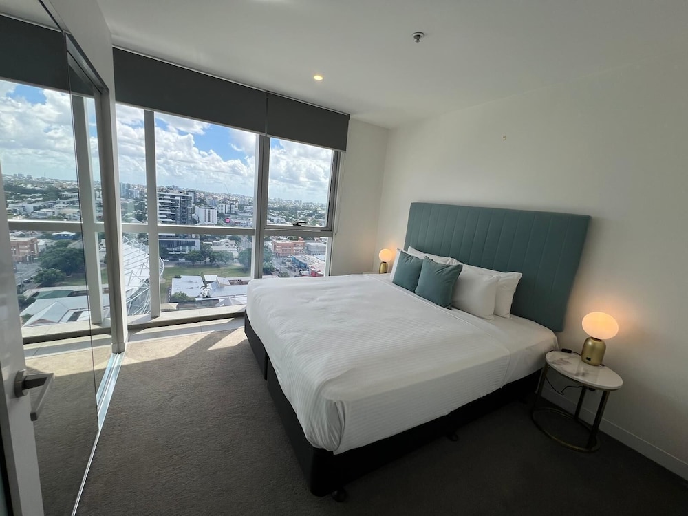Two Bedroom One Bathroom Gabba View Apartment photo 1