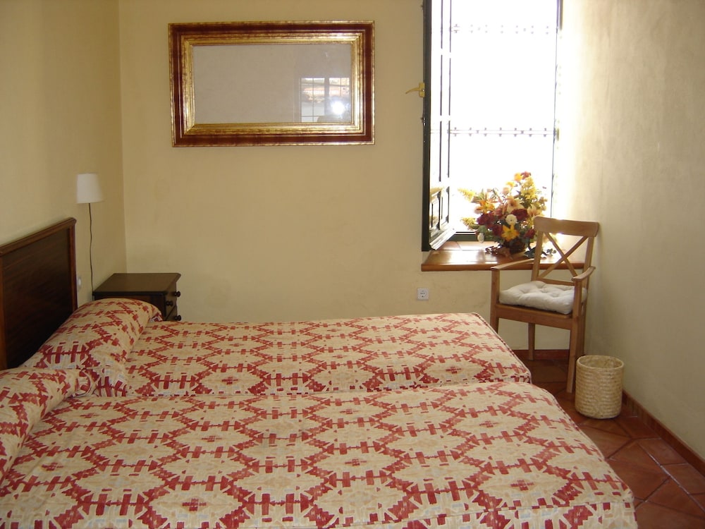 Deluxe Twin Room photo 2