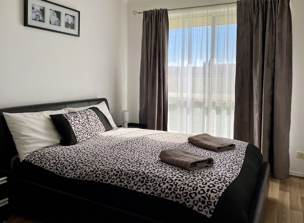 Family Cottage, 3 Bedrooms, Kitchen photo 3