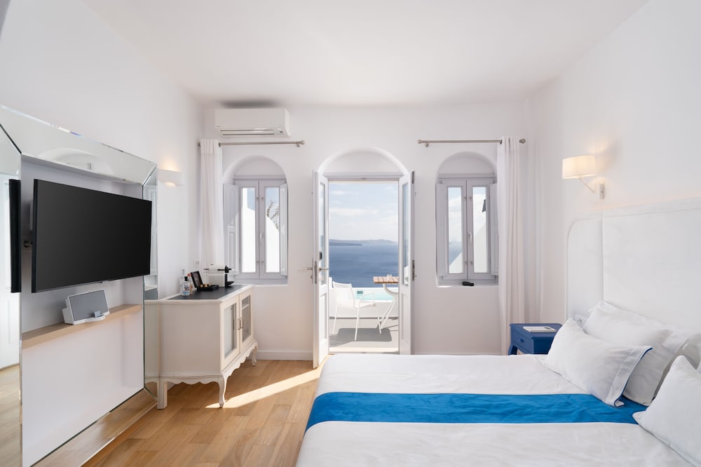 Standard Villa, Jetted Tub