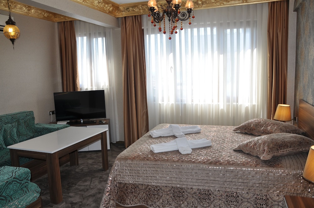 Suite, 2 Bedrooms photo 2