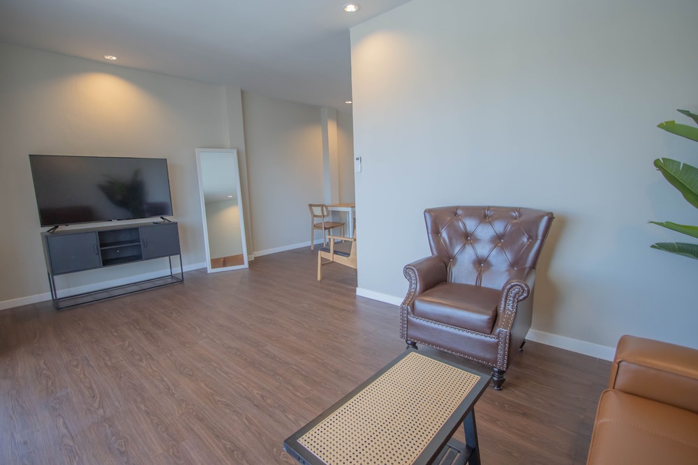 Royal Suite - Photo 12