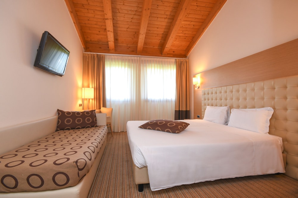 Triple Room - Photo 1