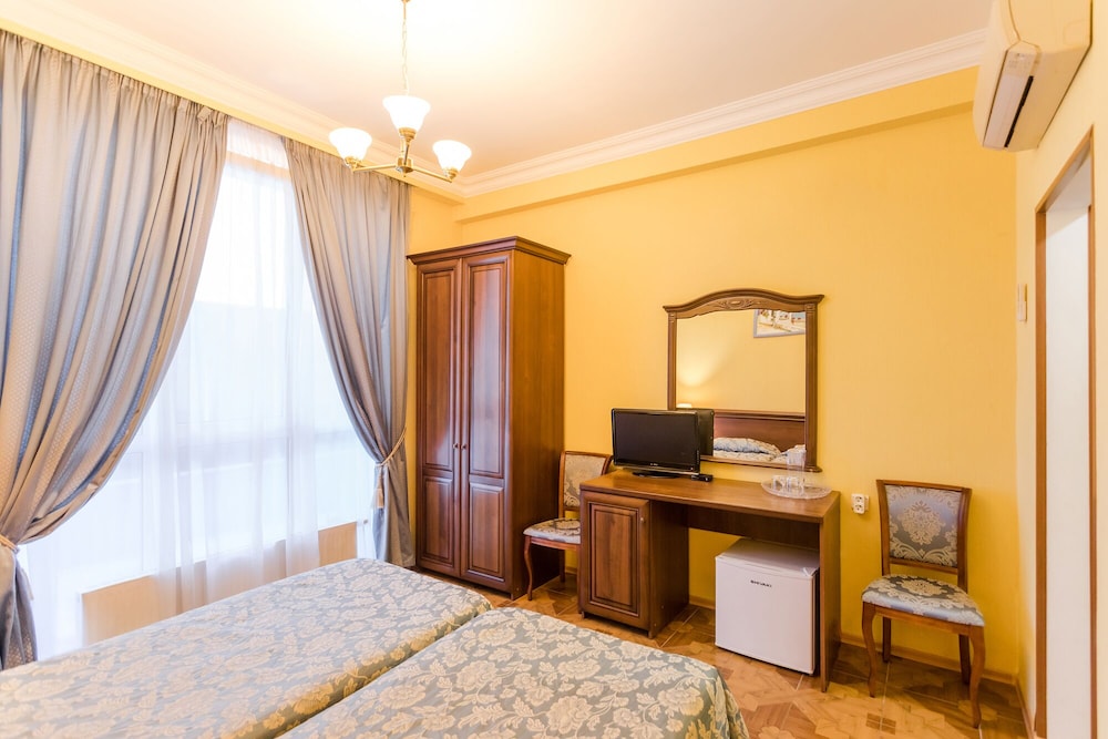 Standard Double or Twin Room photo 2