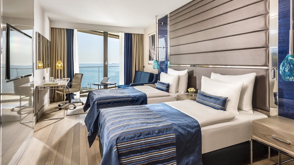 Premium Room, Multiple Beds, Sea View (Side Sea View)