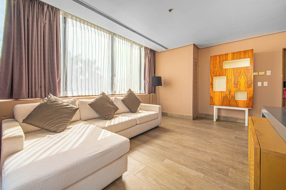 Junior Suite, 1 King Bed