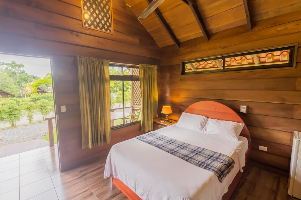 Bungalow, 1 Queen Bed, Terrace photo 1