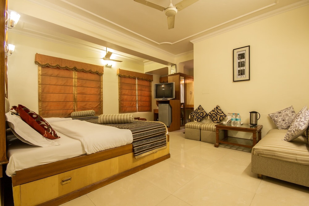 Deluxe Room - Photo 7